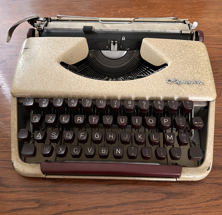 macchina da scrivere vintage (002)