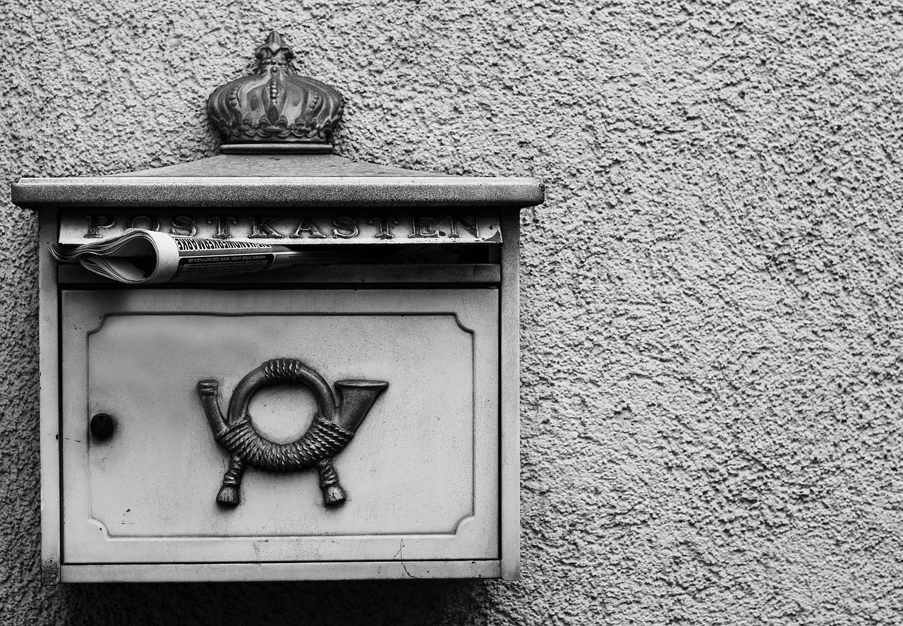 letter-box-2119366_1280
